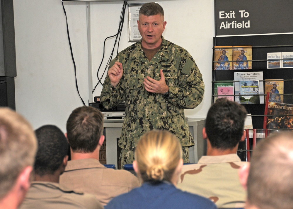 Master Chief Petty Officer of the Navy talks with sailors