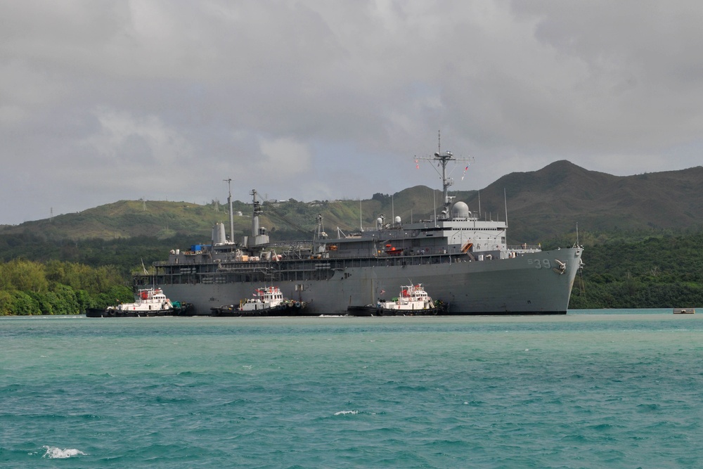 USS Emory S. Land prepares to moor at Polaris Point