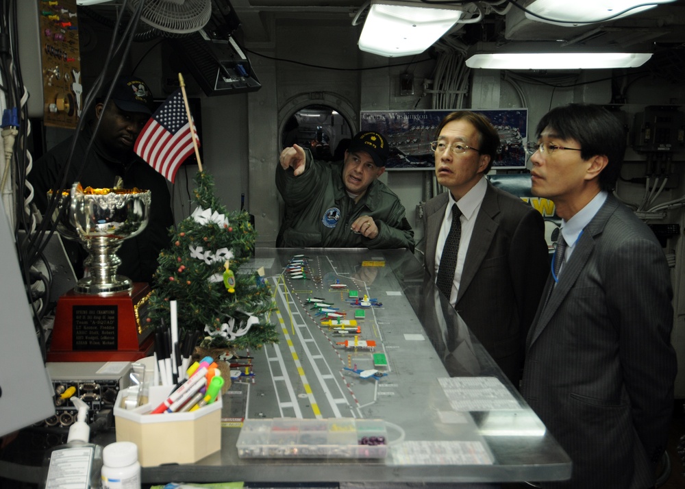 Tour of flight deck control aboard USS George Washington