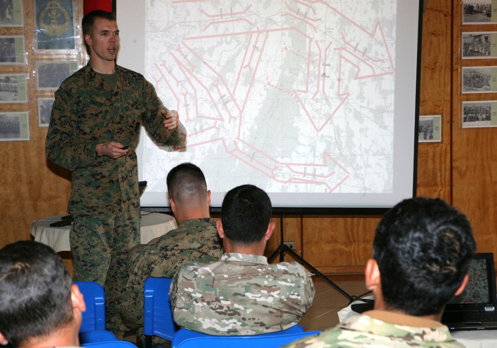 US and Chilean Marines share operational experiences