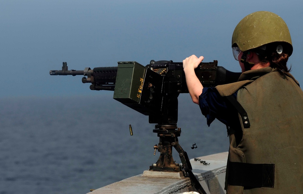 USS Mesa Verde live-fire training in the Gulf of Aden