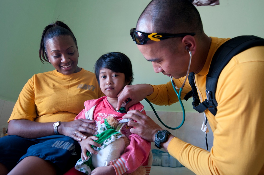 USS New Orleans sailors' community outreach in Cambodia