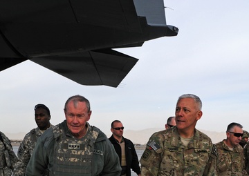 Maj. Gen. Jim Huggins greets Gen. Dempsey on Kandahar Airfield