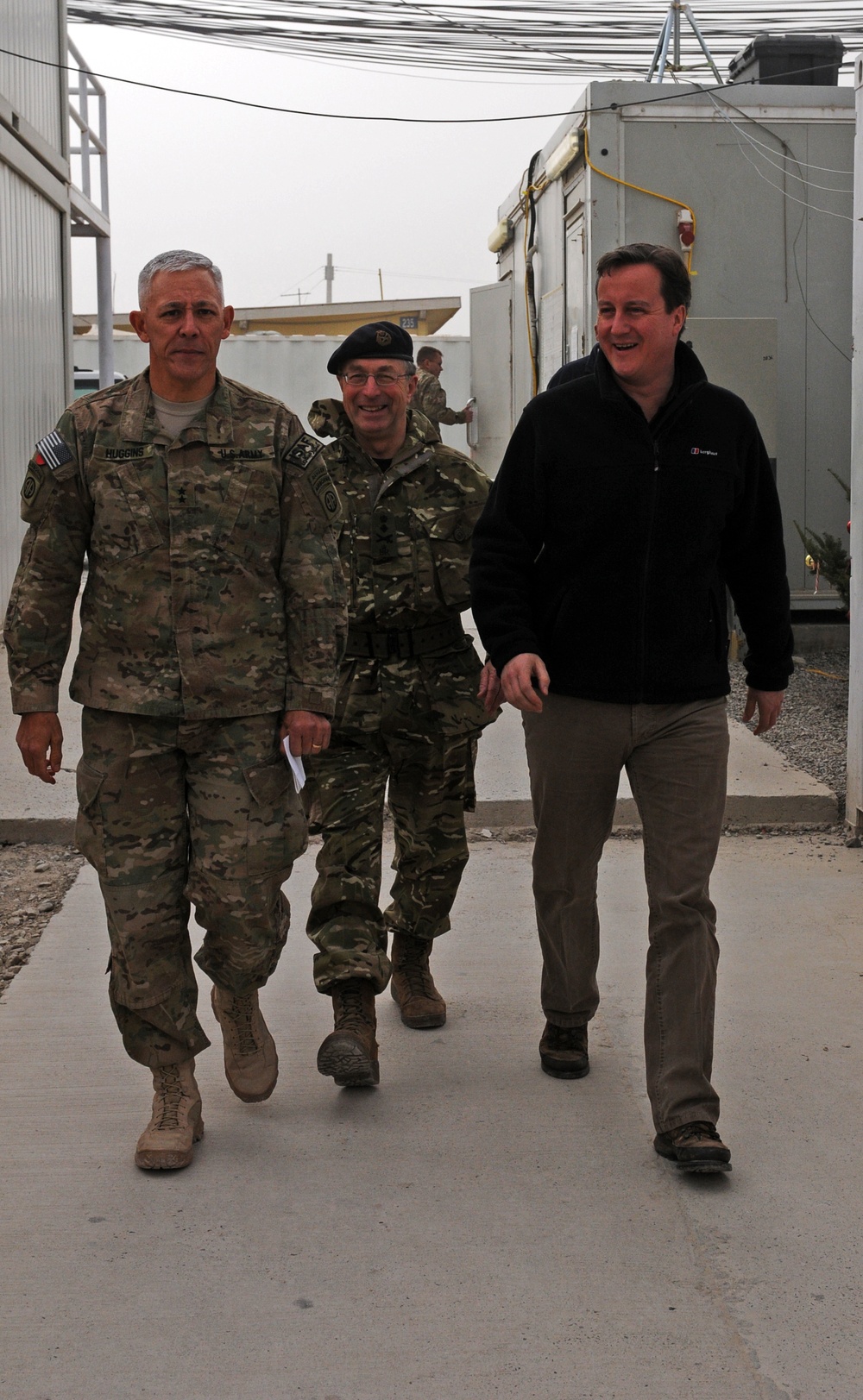 Maj. Gen. Jim Huggins meets with British prime minister and chief of Defense Staff