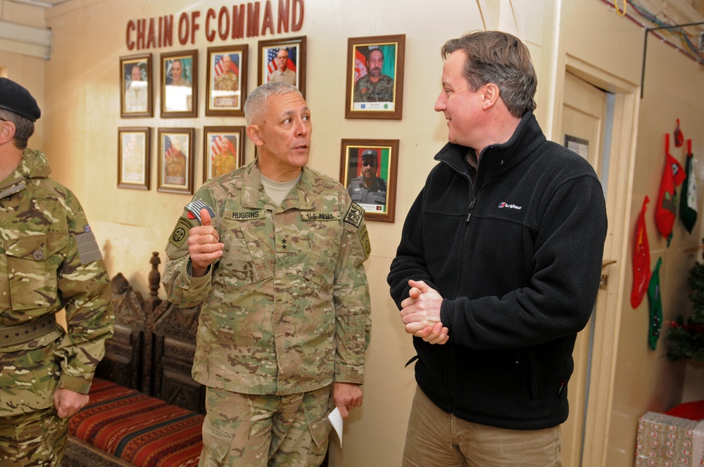 Maj. Gen. Jim Huggins meets with British Prime Minister David Cameron