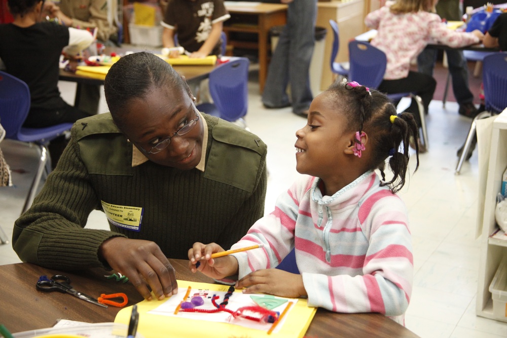 Cherry Point Marines volunteer at elementary school