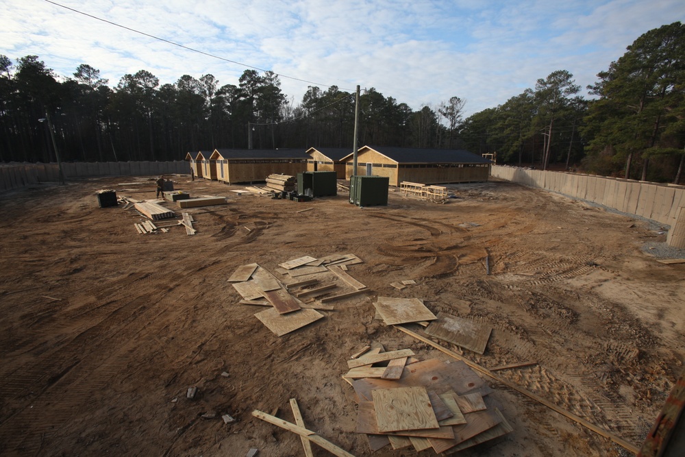 Marine Wing Support Squadron 271 builds post for MCT