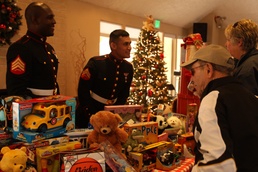 Tennis club fills truck with gifts for local children