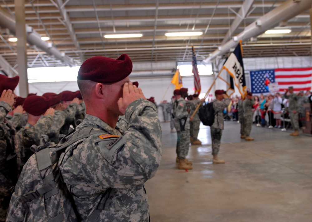 Home for the holidays: Last soldiers redeploy to Fort Bragg from Iraq