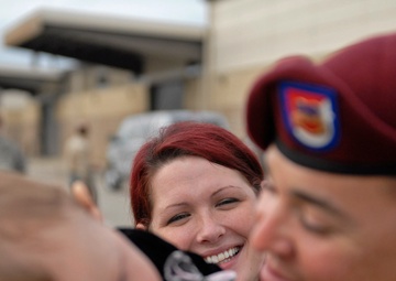 Home for the holidays: Last soldiers redeploy to Fort Bragg from Iraq