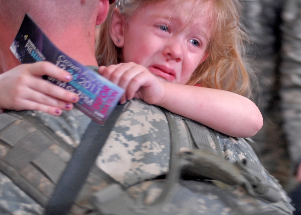 Home for the holidays: Last soldiers redeploy to Fort Bragg from Iraq