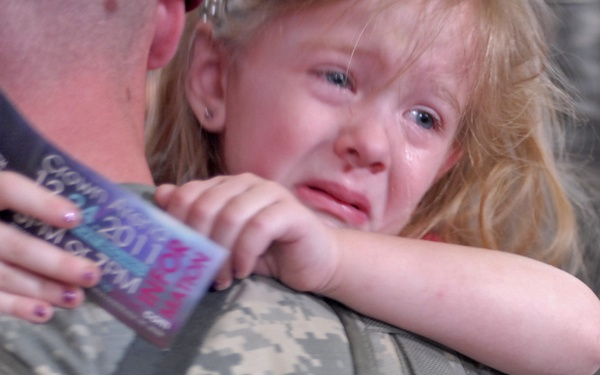 Home for the holidays: Last soldiers redeploy to Fort Bragg from Iraq