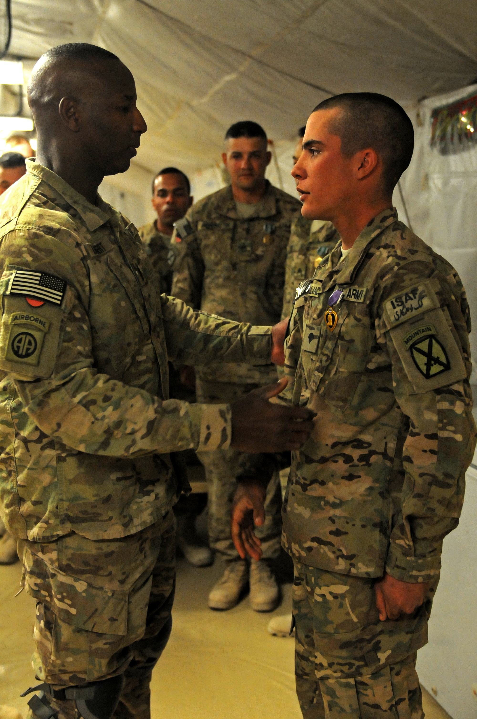DVIDS - Images - Soldier receives Purple Heart on Christmas [Image