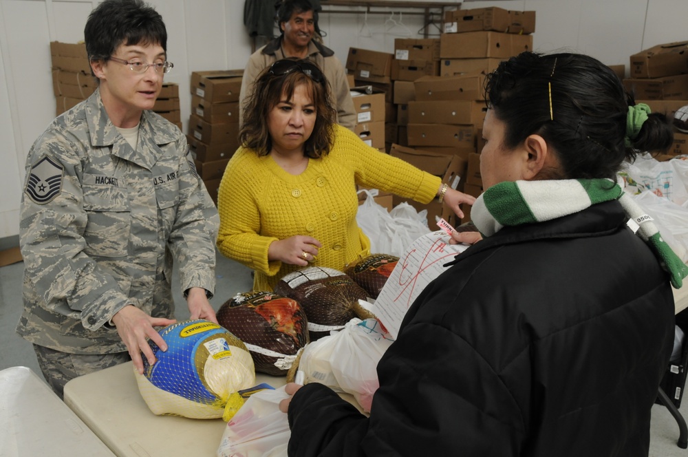 Nevada Air National Guard helps Holiday Community
