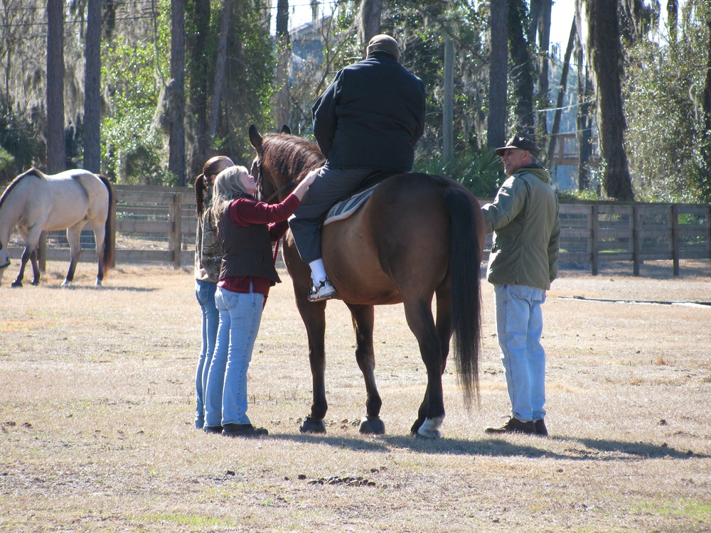 Marine IED survivor begins equine therapy