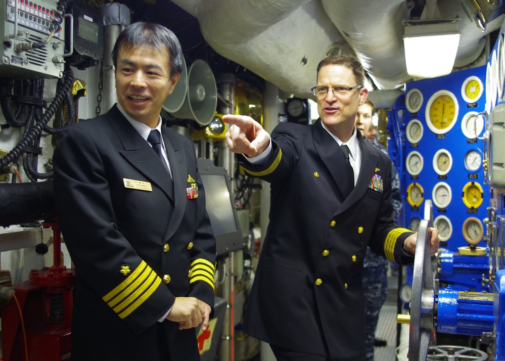 USS Denver hosts Japan Maritime Self Defense Force officers