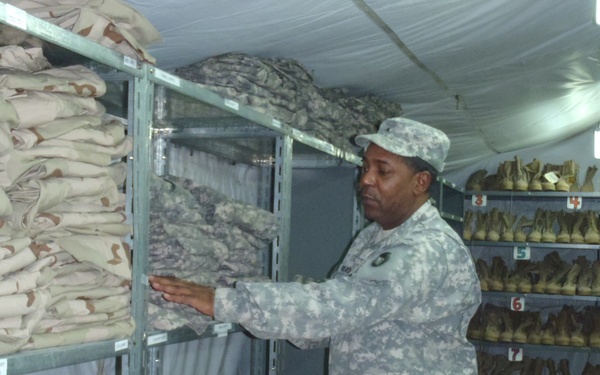 Camp Arifjan uniform program saves soldiers money