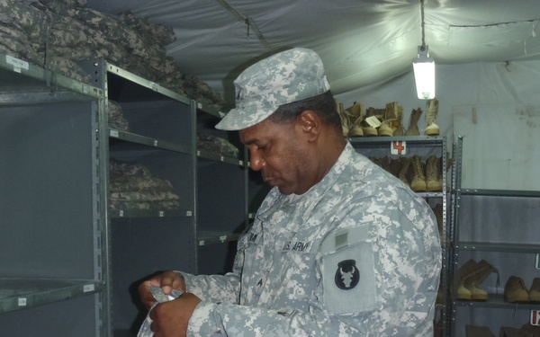 Camp AJ uniform program saves soldiers money