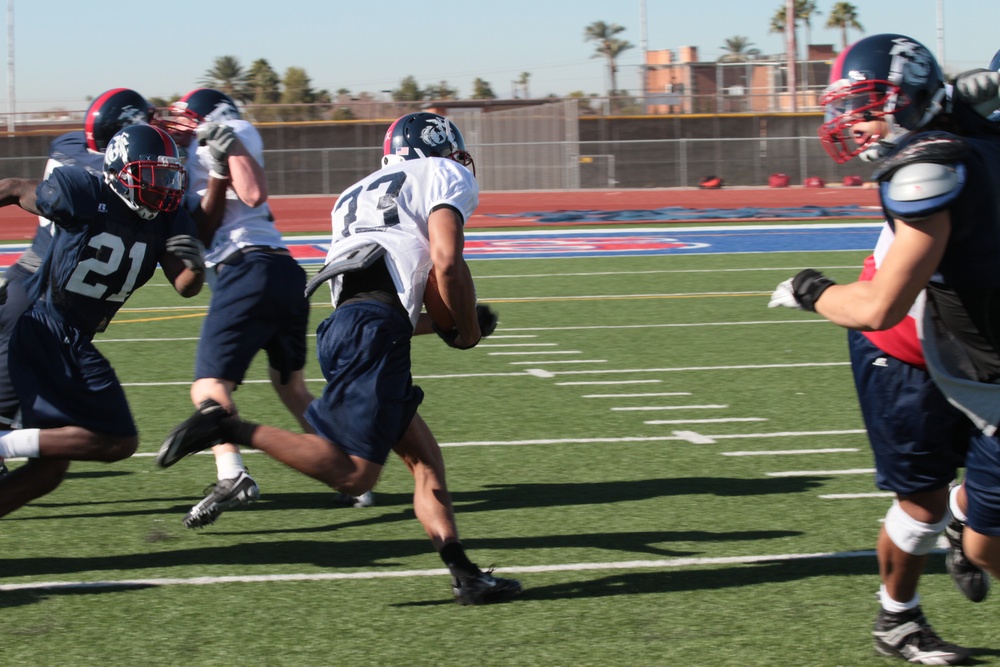 Semper Fidelis All-American Bowl players learn to work with new teammates