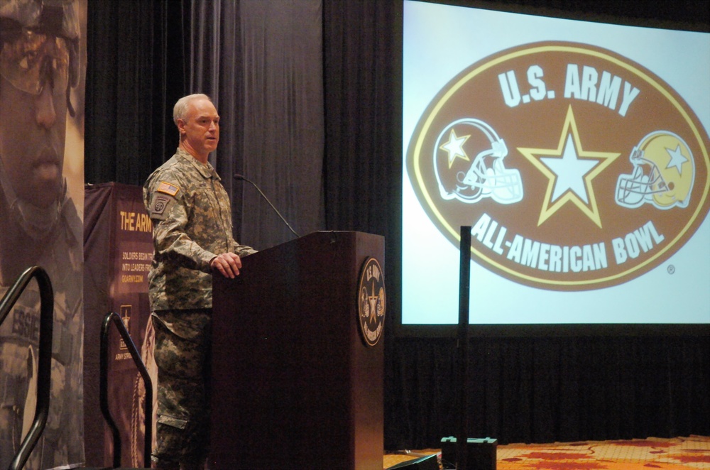 Brig. Gen. (P) Jefforey Smith speaks at AAB