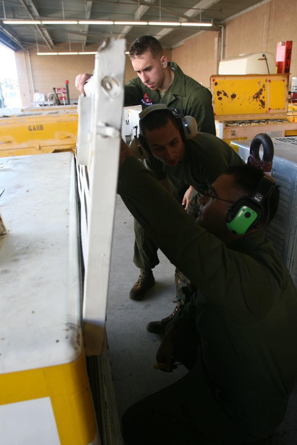 Ground support equipment: helping fix aircraft