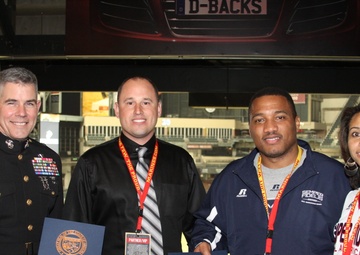 Governor recognizes Marines, Junior Rank