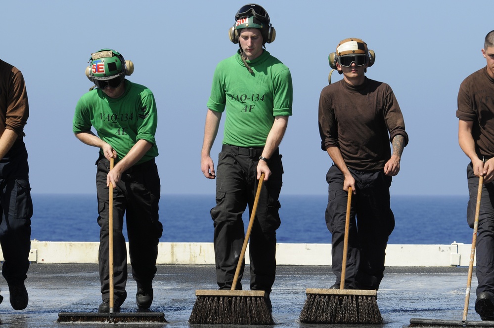 USS Carl Vinson activity