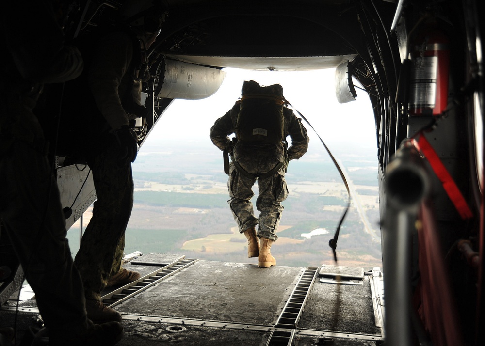 Navy SEALs train near Fort Pickett