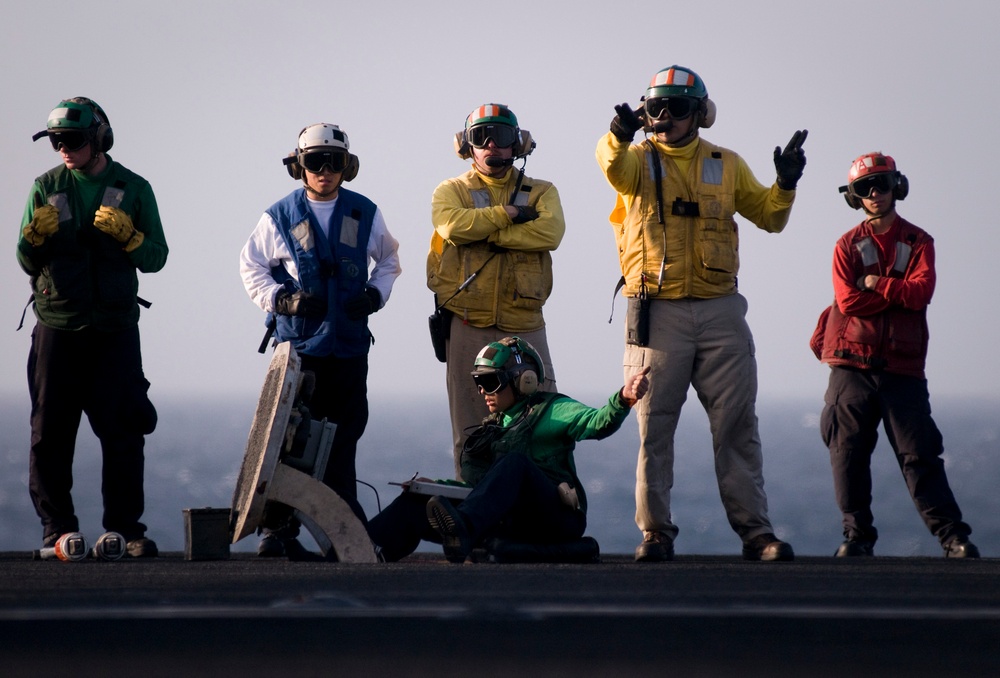 USS Carl Vinson conducts western Pacific deployment