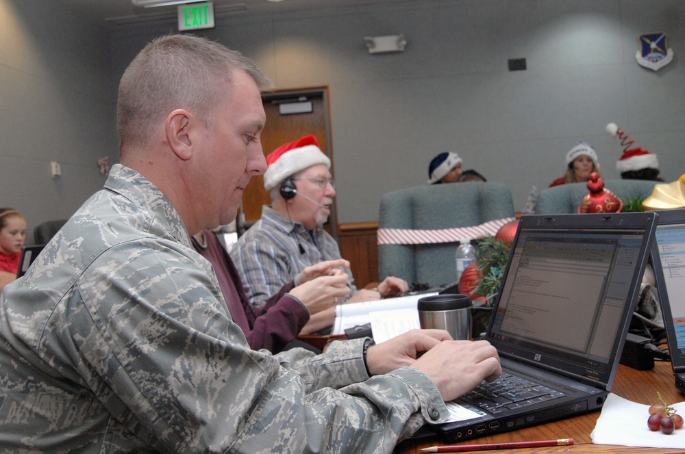 NORAD Tracks Santa 2011