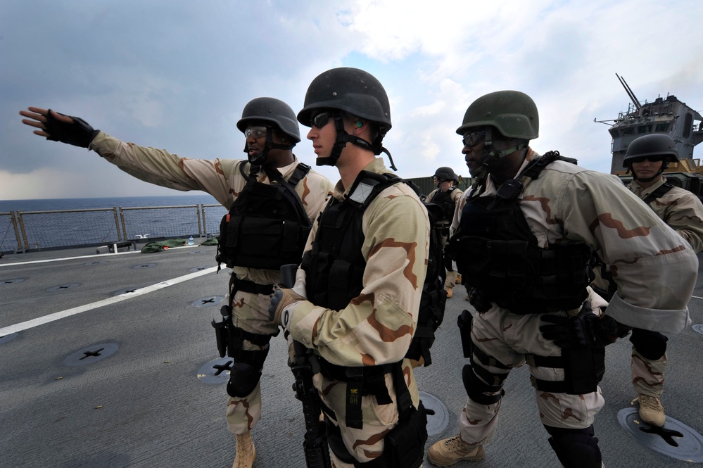 DVIDS Images USS Pearl Harbor on deployment [Image 10 of 10]