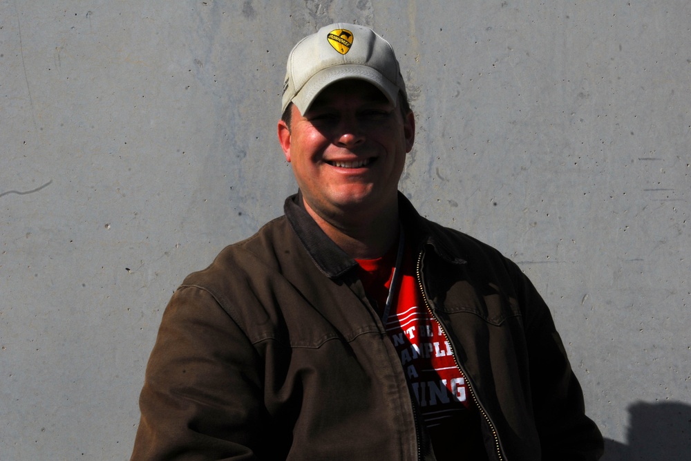 Ironhorse contractor gives to troops