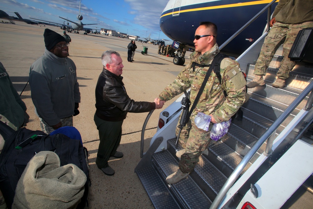 119th soldiers reunited with families