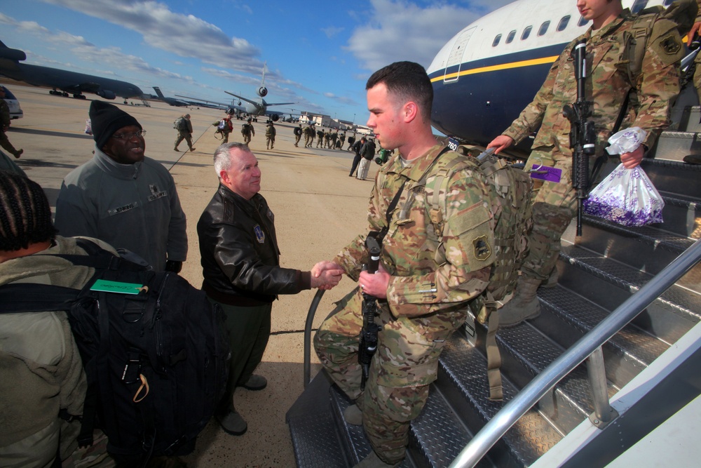 119th soldiers reunited with families