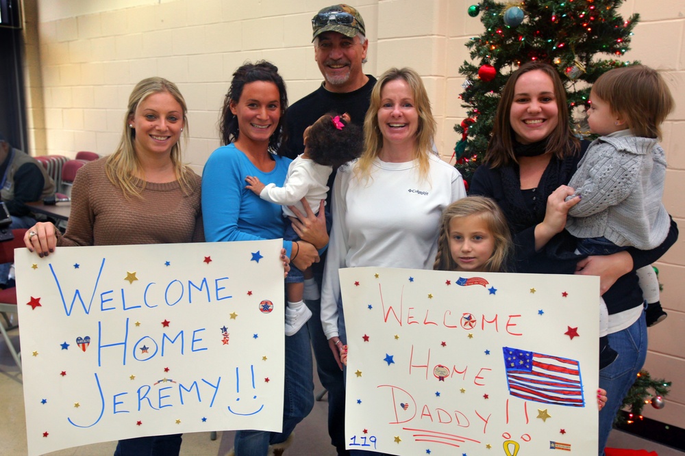 119th soldiers reunited with families