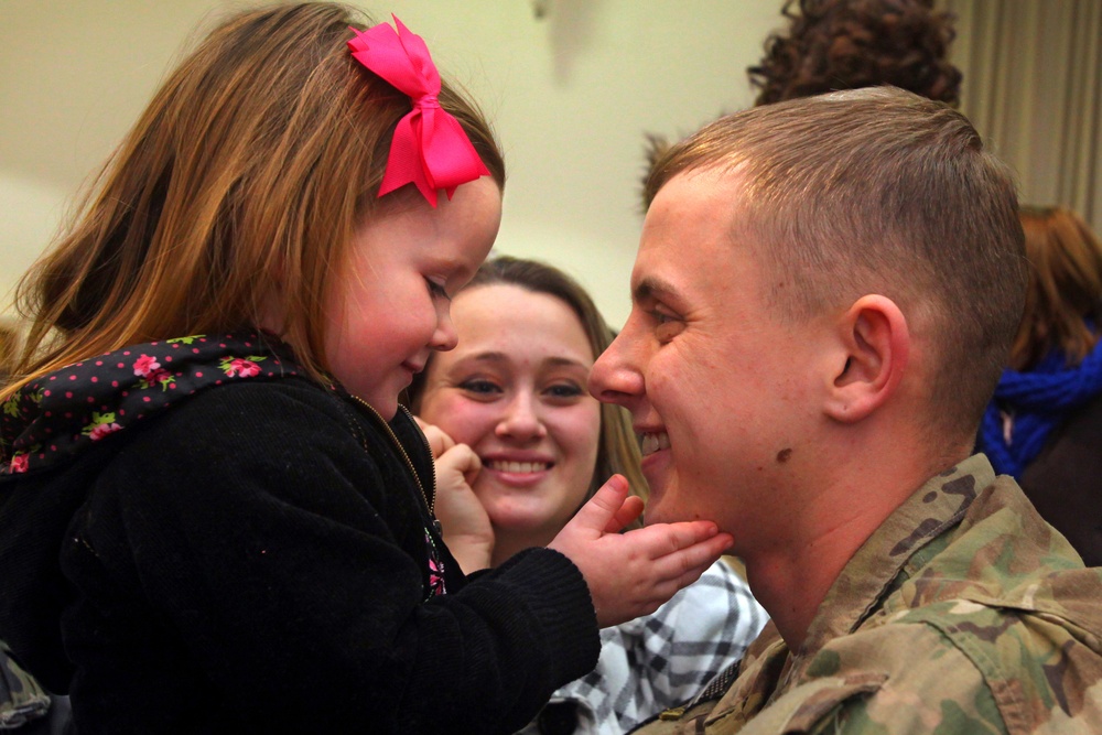 119th soldiers reunited with families