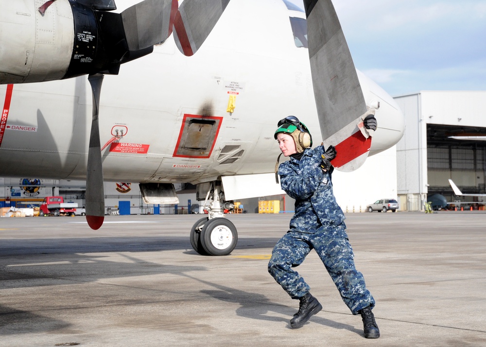 Inspecting a propeller