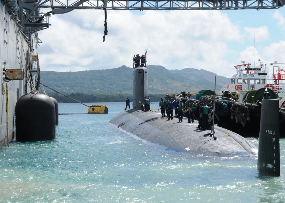 USS North Carolina prepares to moor