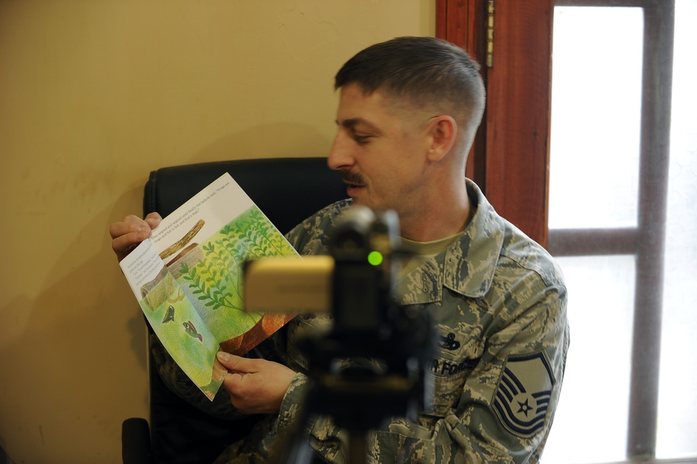 USO helps connect families through reading