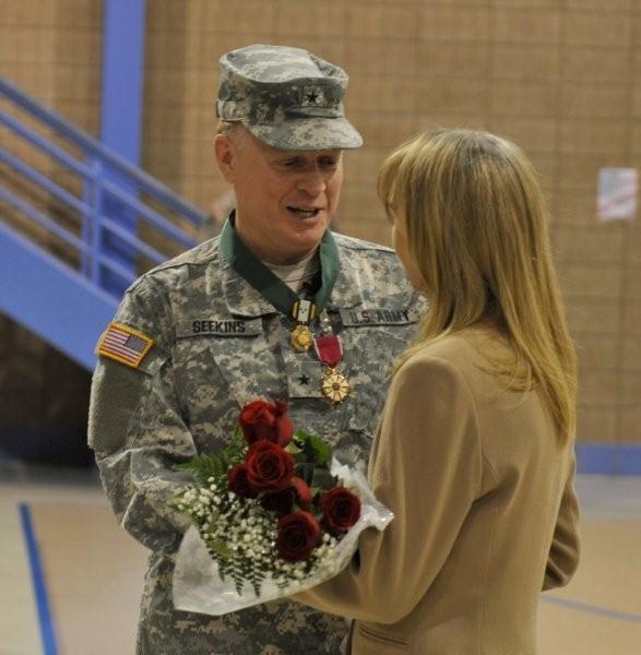 N.D. Guard leader retires