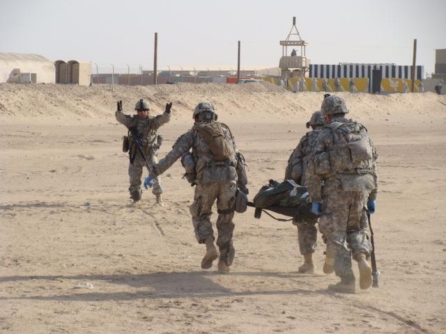 Medics conduct combat training