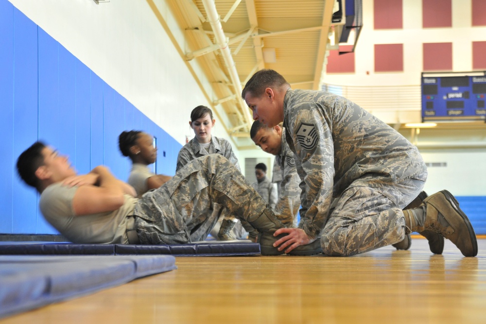 Push-up, sit-up challenge puts airmen to the test
