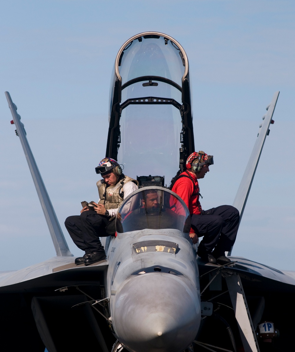 Activity aboard USS Carl Vinson