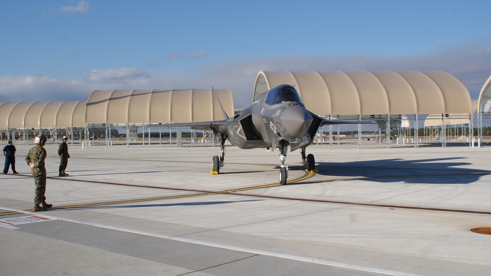 Lightning strikes twice for 2nd MAW: Marine Corps welcomes first F-35B aircraft to its fleet