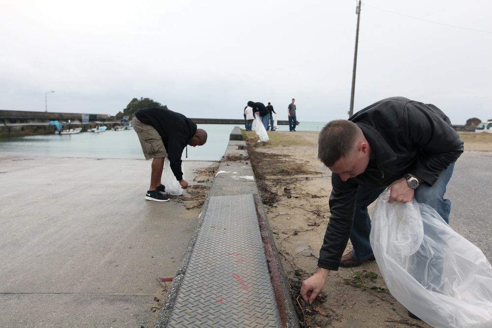 Volunteers help clean up Henoko Beach