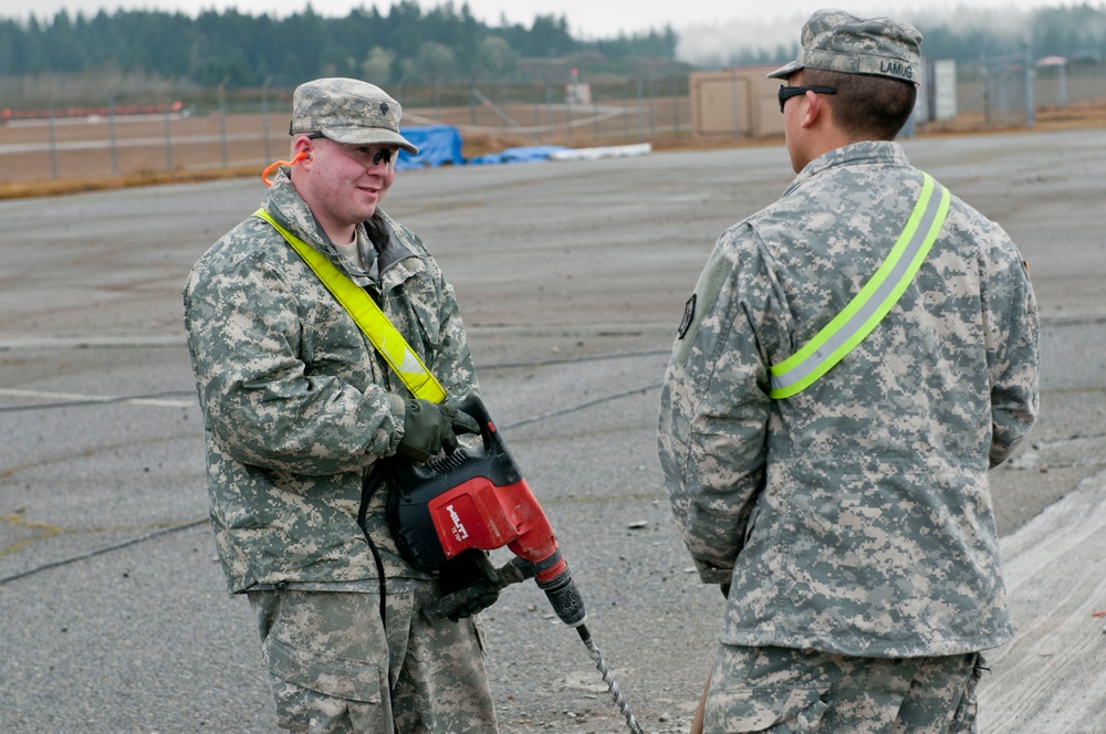 Construction project puts 585th engineers back in the saddle