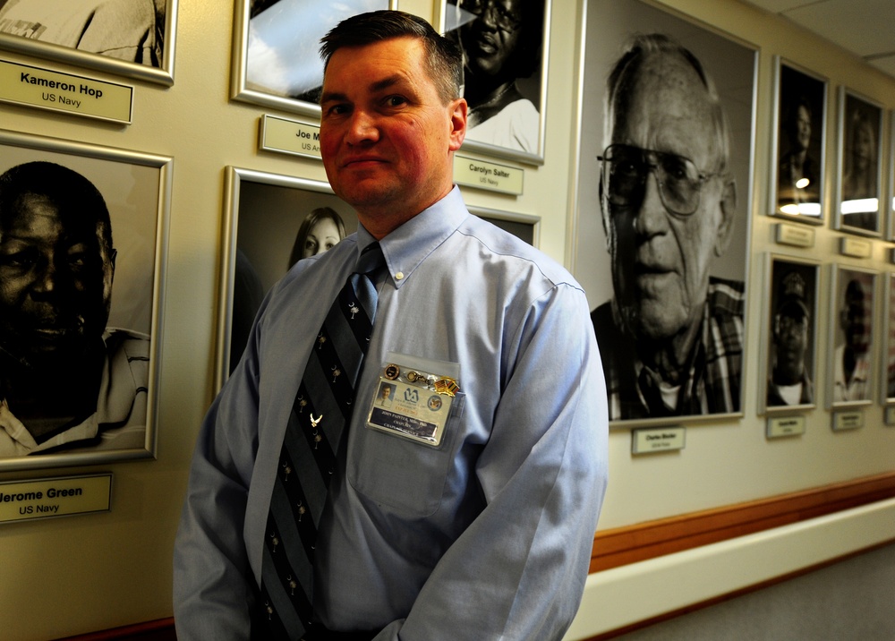 God and War: Chaplain offers guidance in Iraq, VA hospital