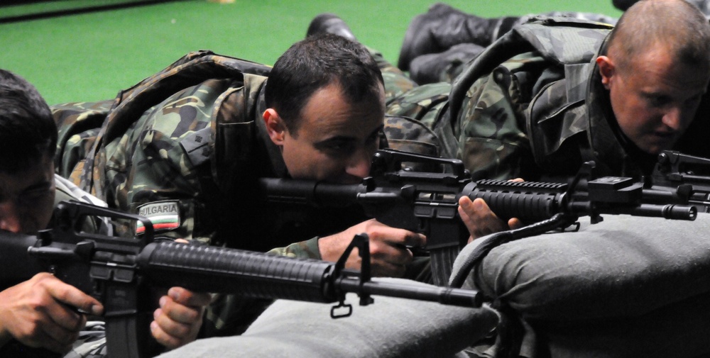 Bulgarian soldiers EST 2000