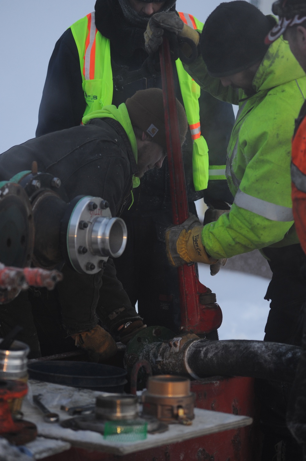Renda begins Nome fuel transfer