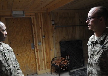 ISAF command sergeant major visits with ‘Resolute’ warriors